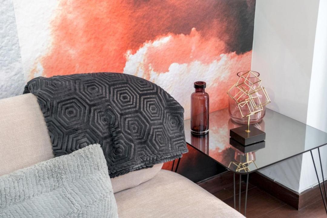 מדריד 2 Bedrooms 2 Bathrooms Furnished - Malasana - Bright Stylish - Mintystay מראה חיצוני תמונה